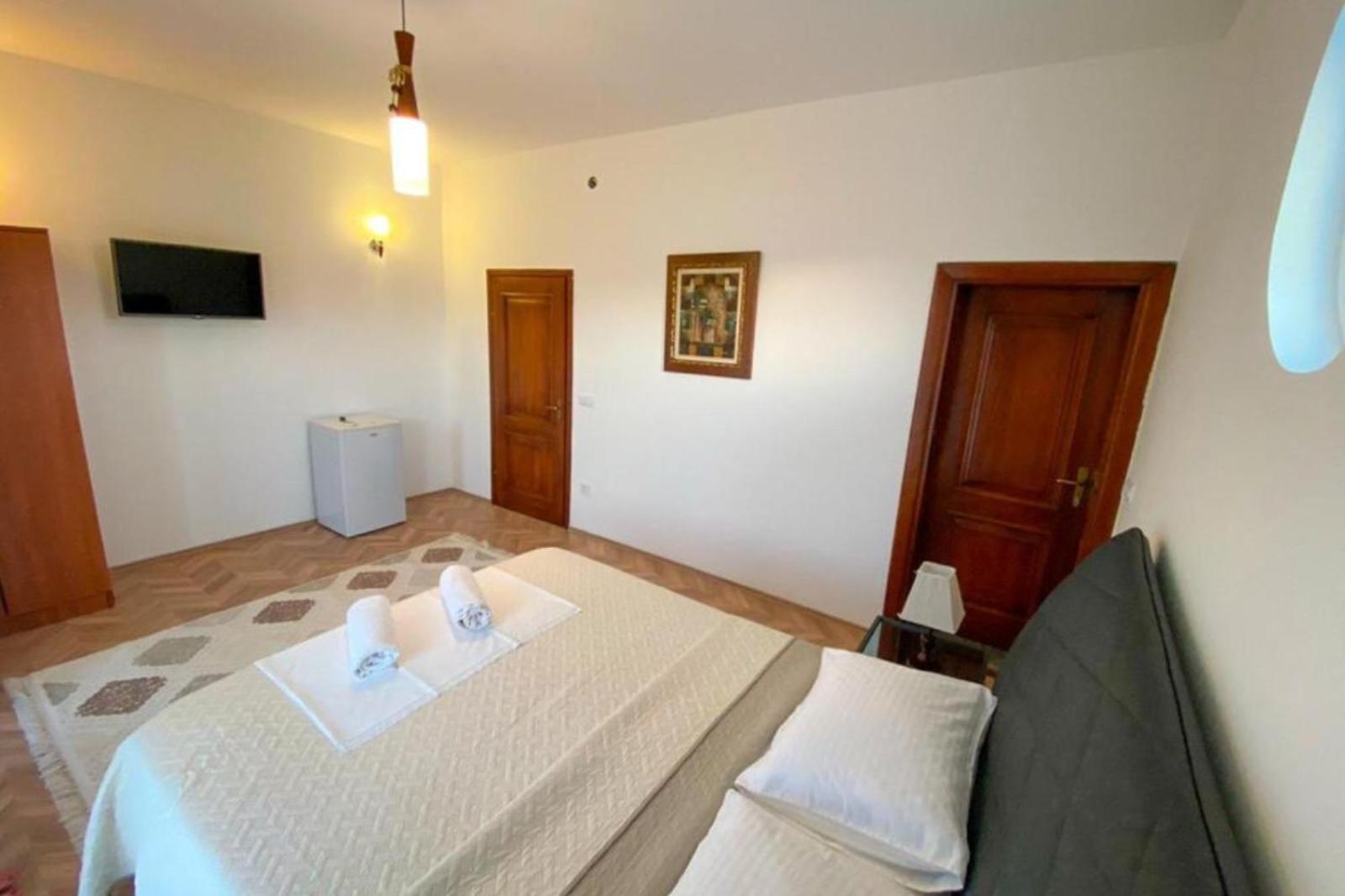 B&B Lovac Улцин Екстериор снимка